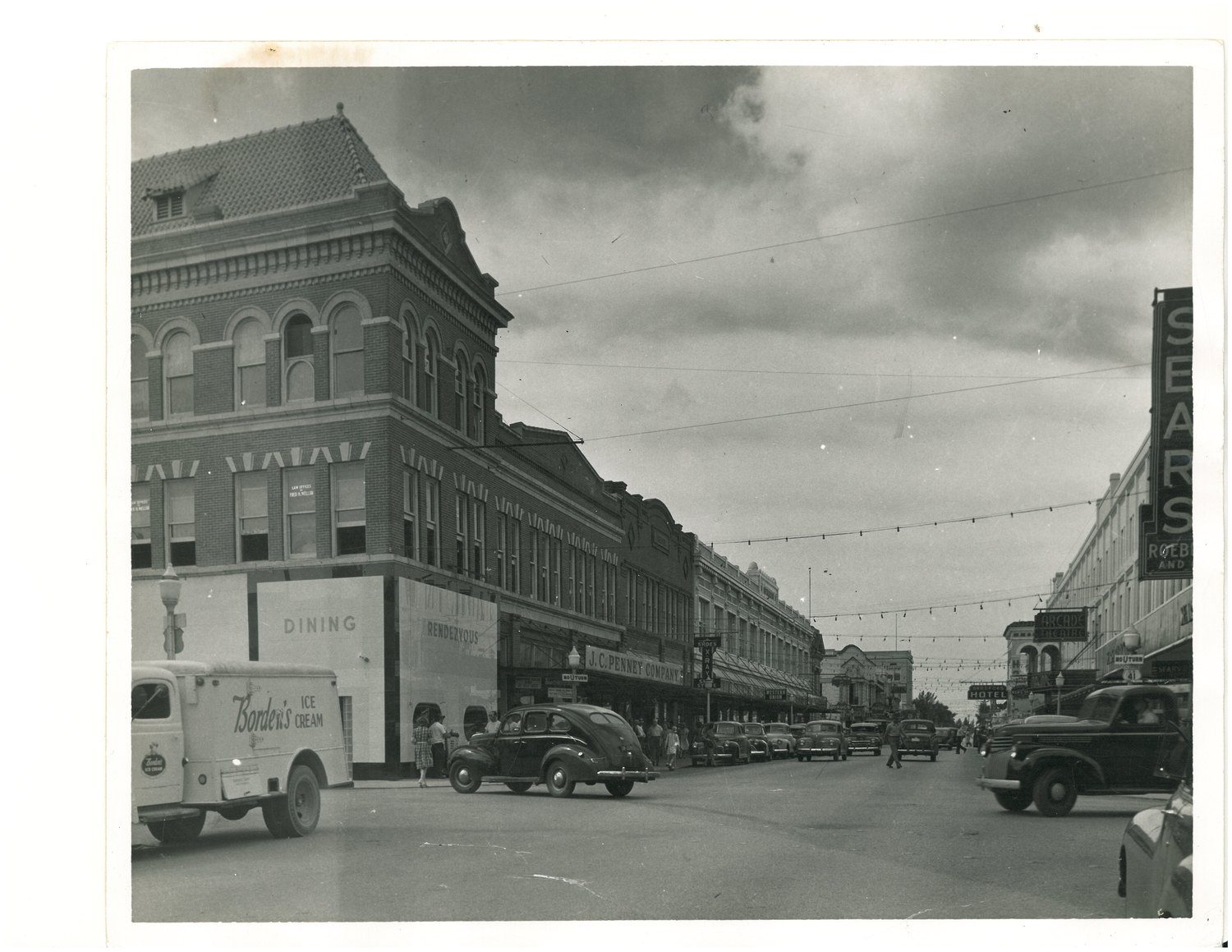 First Street in downtown Fort Myers looking west